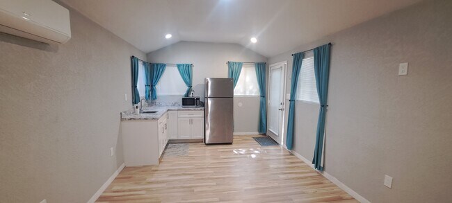 Foto del edificio - 3505 N 72nd St