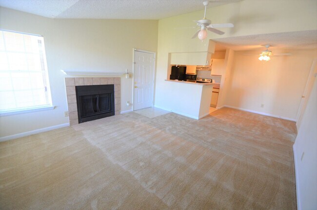 Photo - ORLANDO: Regency Gardens, AVAILABLE  NOVEM... Apartment