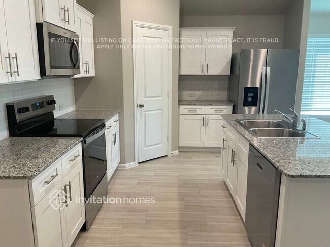 Foto del edificio - 436 Kaufman Dr