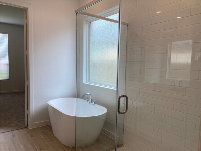 Foto del edificio - 4523 Sunny Hazel Ln