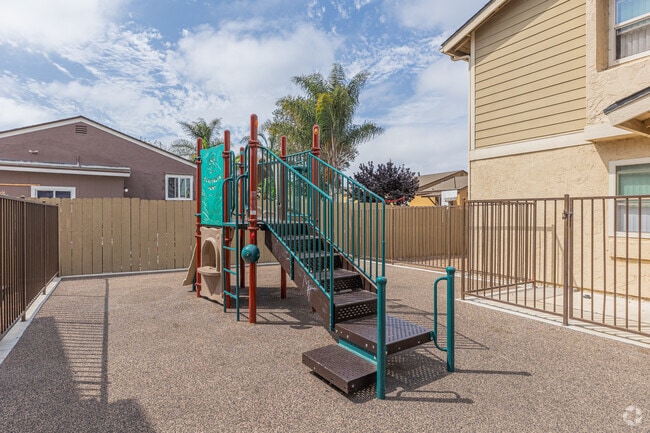 Patio de juegos - Welcome to Pacific Point!
