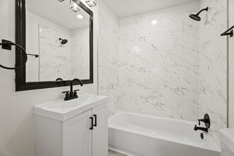 Building Photo - 1302 I Ave