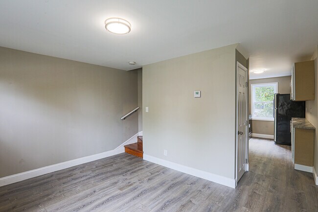 Sala de estar - 2841 Round Rd