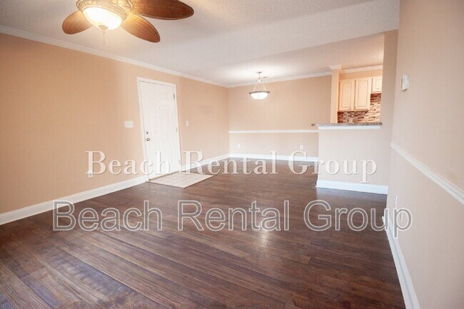 Foto del edificio - 3774 Hitchcock Way