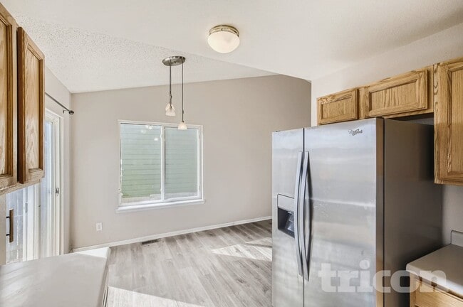 Building Photo - 12958 Grove Way