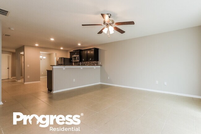 Foto del edificio - 8308 Silverbell Loop