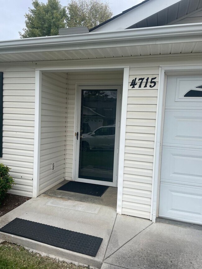Foto del edificio - Knoxville 37912 - 2 bedroom, 2 bath Condo ...