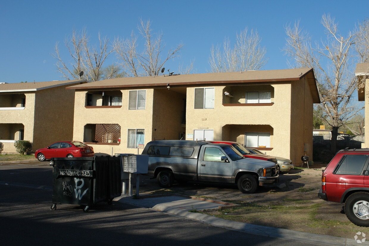 Building Photo - Mountain Vista