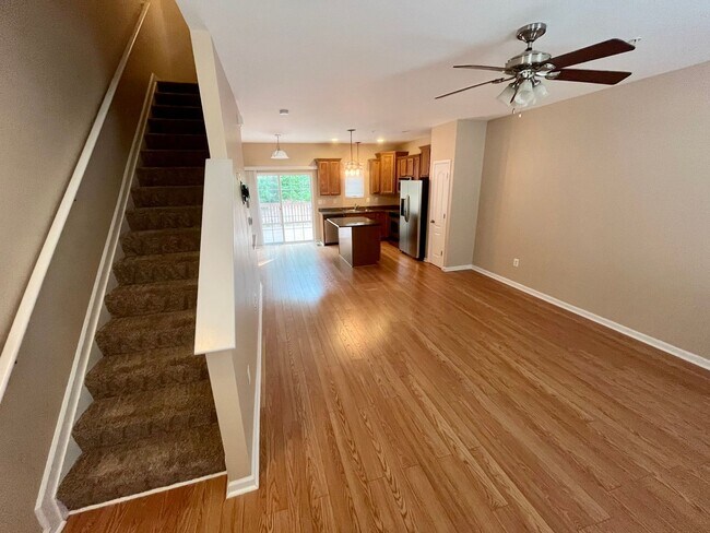 Foto del edificio - Lovely Newly Constructed 2 BR/2.5 BA Townh...