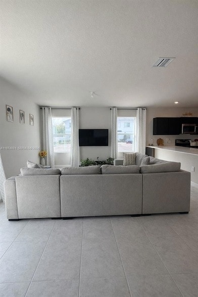 Building Photo - 1081 NW 5th St