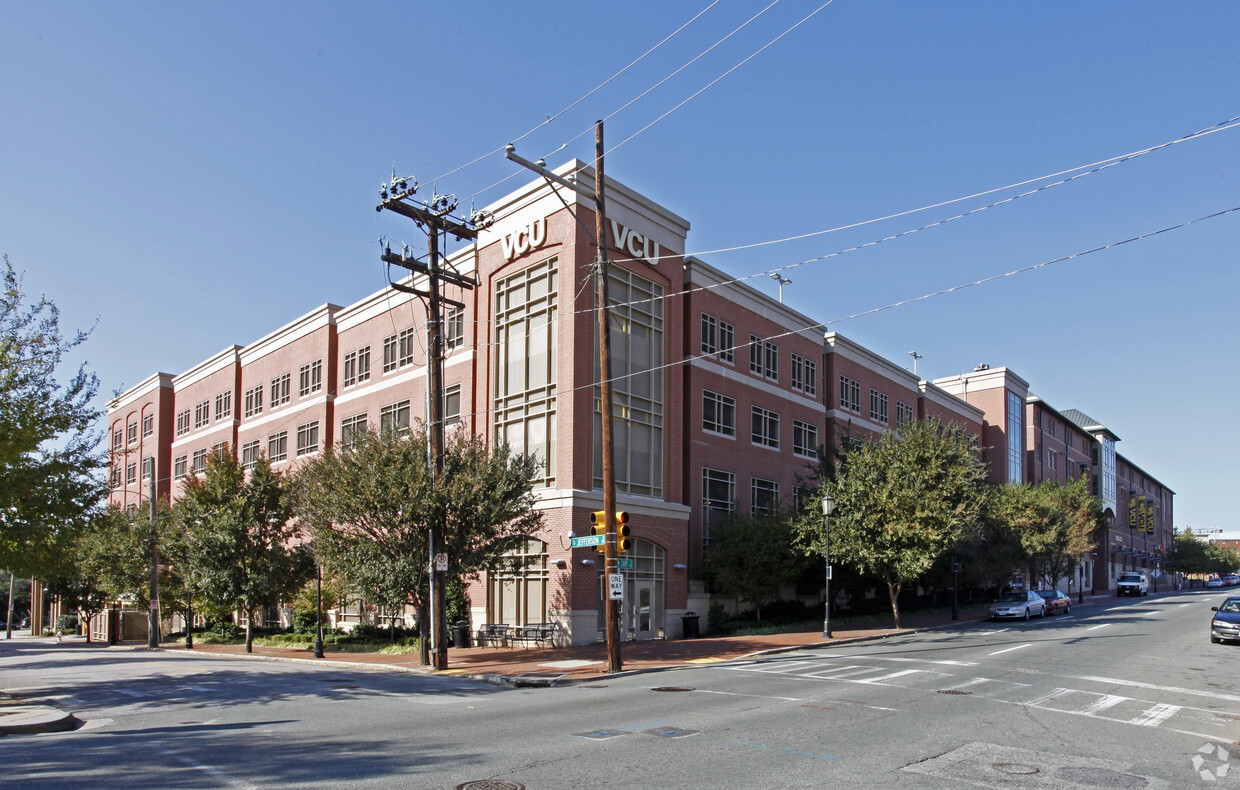 Foto del edificio - Cary and Belvidere