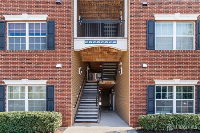 Building Photo - 434 Micali Way