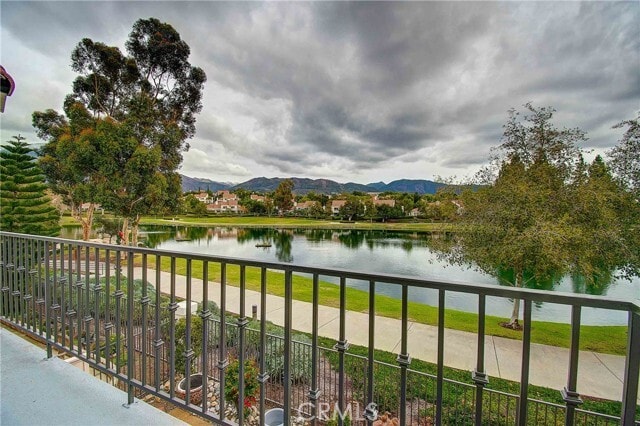 Primary Photo - 32 Vista-Lago
