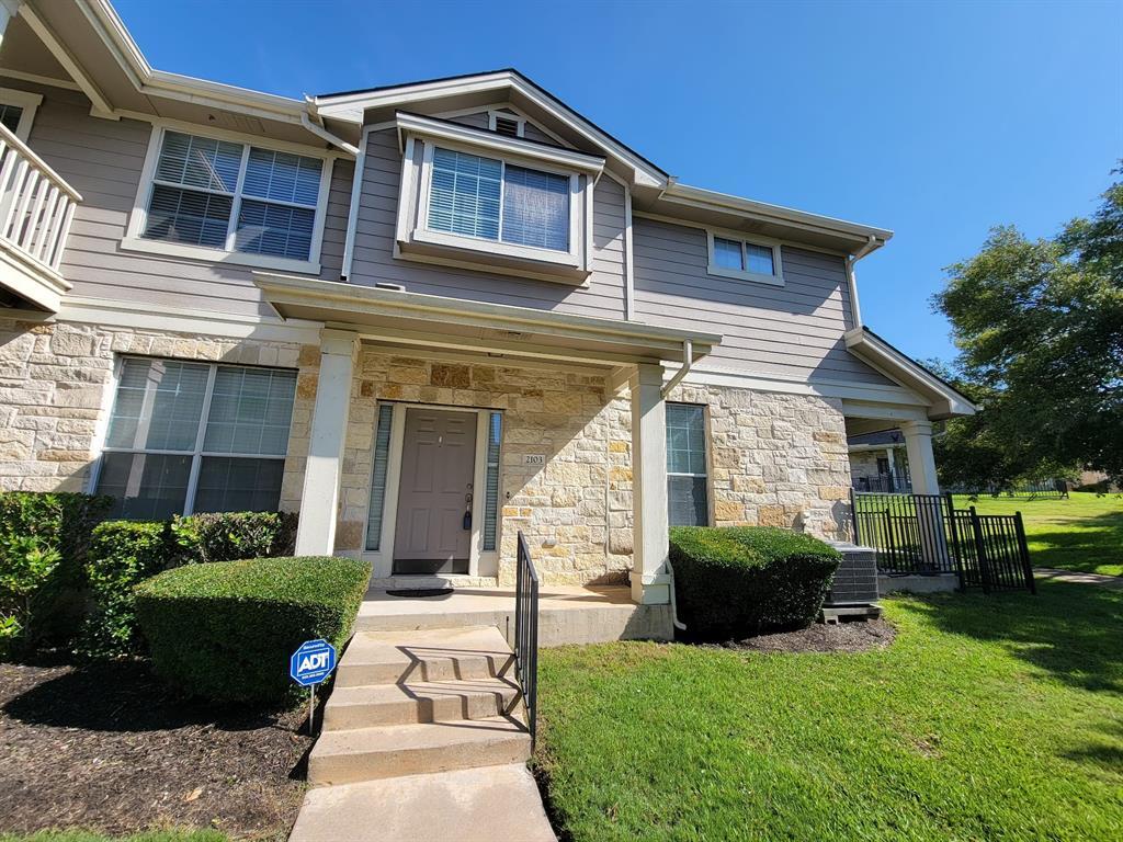 Foto principal - 1900 Scofield Ridge Pkwy