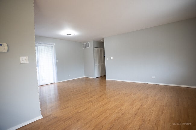 Foto del edificio - 6048 Kit Carson Dr