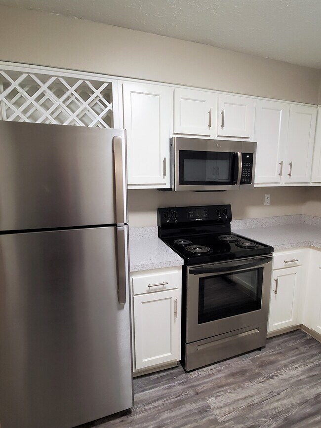 1 BR - Remodel Kitchen - St. Francis Apartments