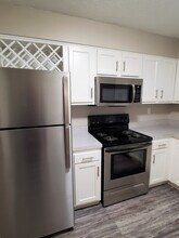 1 BR - Remodel Kitchen - St. Francis Apartments