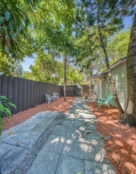 Photo - 519 S M St House