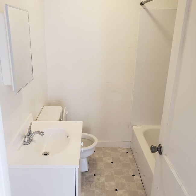 Foto del edificio - Nice and Affordable West Side Home