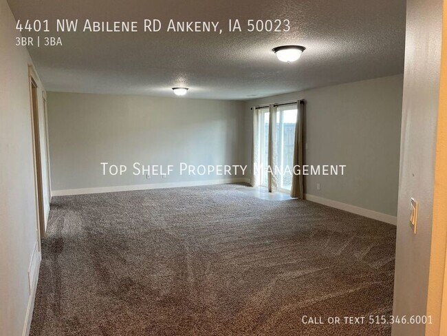 Foto del edificio - 3 bedroom, 3 bath home Available!
