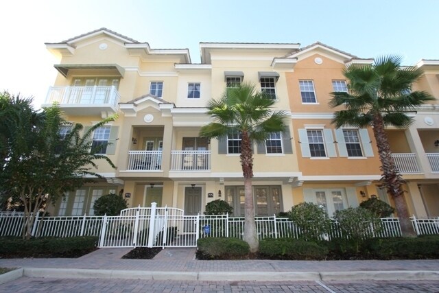 Primary Photo - Lake Mary - 3 Bedroom, 3.5 Bathroom - $277...
