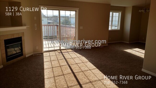 Building Photo - 2914sf 5 bed 3 bath home in Ammon by HomeR...