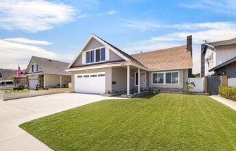 Building Photo - 8321 Santa Margarita Ln