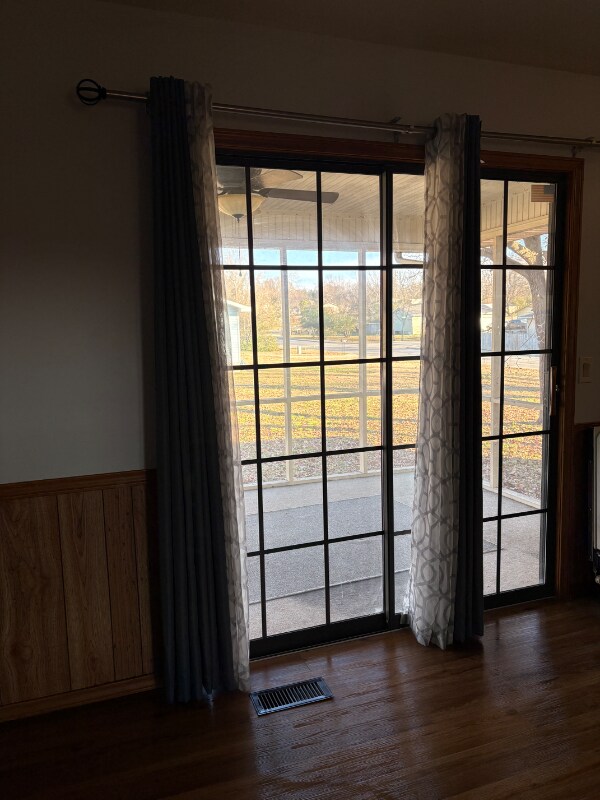 Foto del edificio - 1035 McClure Ln