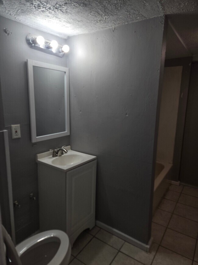 Foto del edificio - 2123 Highland Ave