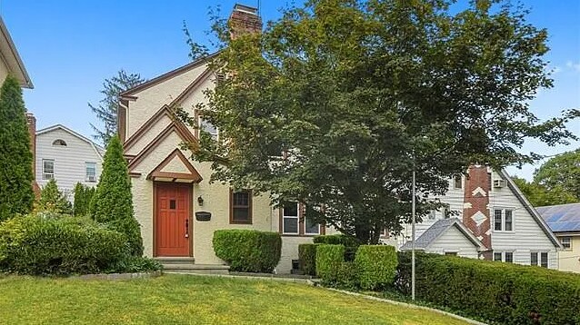 Foto principal - 80 Bolton Ave