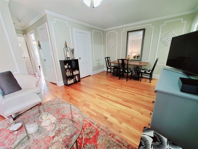 Building Photo - 2 br, 1 bath Condo - 639 Summer St Apt 21
