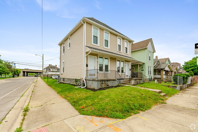 Building Photo - 837 Campbell Ave