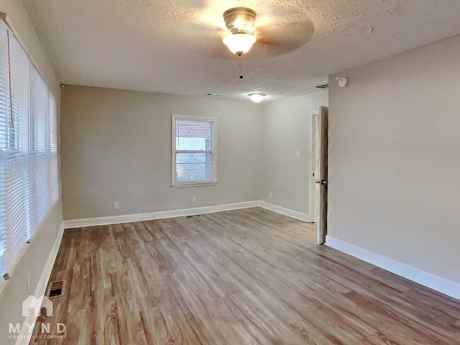 Building Photo - 2312 Polar Rock Ave SW