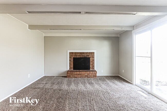 Building Photo - 11238 McDowell Dr