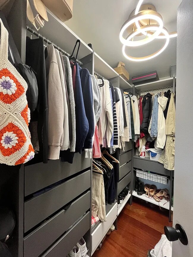 Building Photo - 2429 Locust St