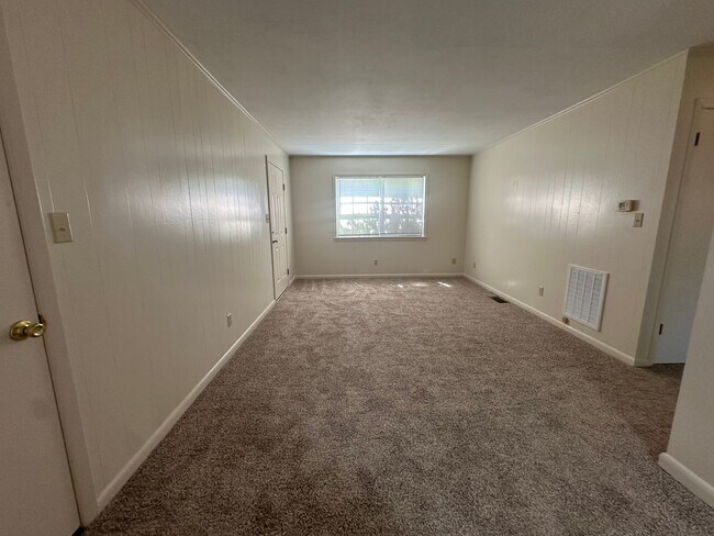 Foto del edificio - 1000 N Denver