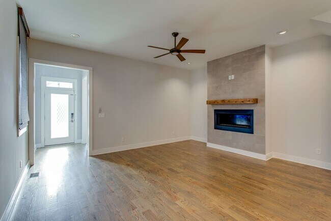 Building Photo - 1410 Edgehill Ave