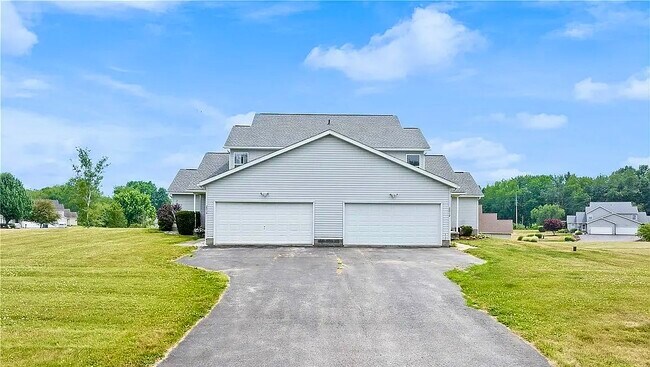 Building Photo - 2012 Rolling Meadows Ln