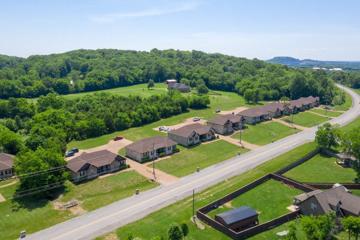 330 Big Station Camp Blvd, Gallatin, TN 37066 Condo for Rent in