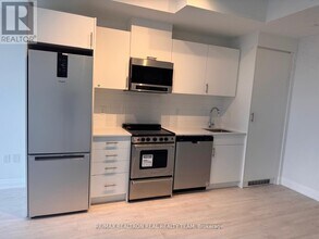 Building Photo - 412 Silver Maple Rd