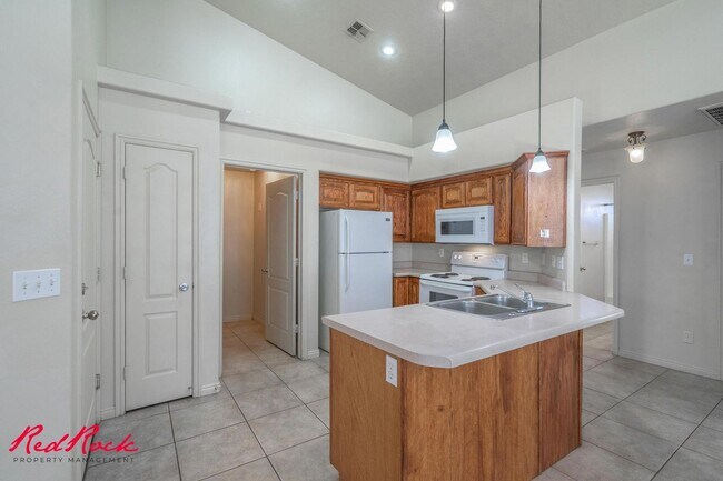 Foto del edificio - Five Bedroom Townhome With a Walkout Basem...