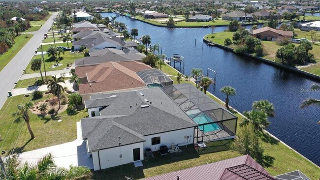 Foto del edificio - 4129 Flamingo Blvd