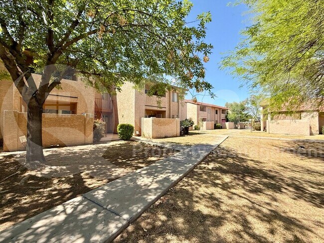 Foto del edificio - 1942 S Emerson