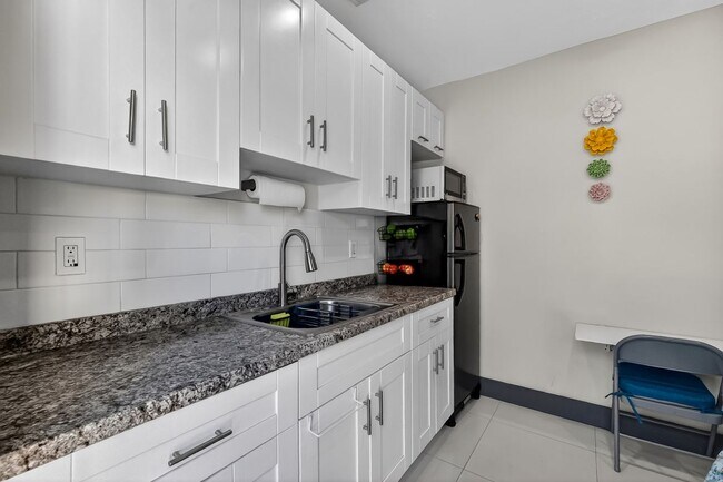 Foto del edificio - 413 SW 5th Ave