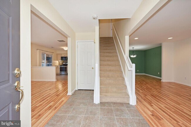 Building Photo - 3404 Gramercy Way