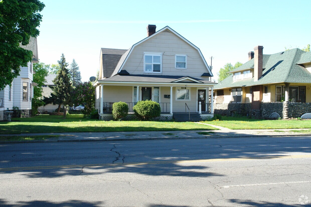 Building Photo - 1113 W Maxwell Ave