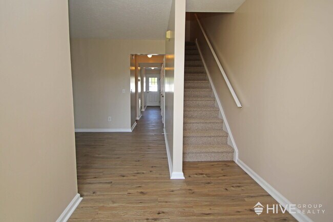Foto del edificio - 1041 Oriole Ln