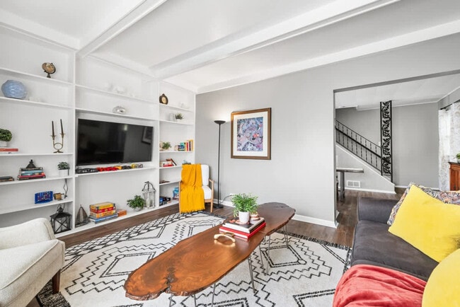 Foto del edificio - 3175 Rocky River Dr