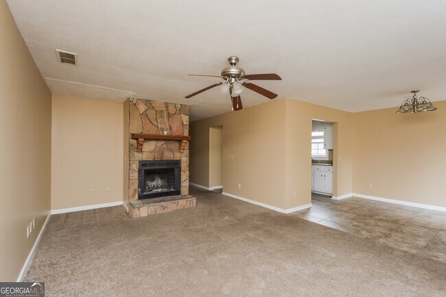 Building Photo - 55 Salem Ridge
