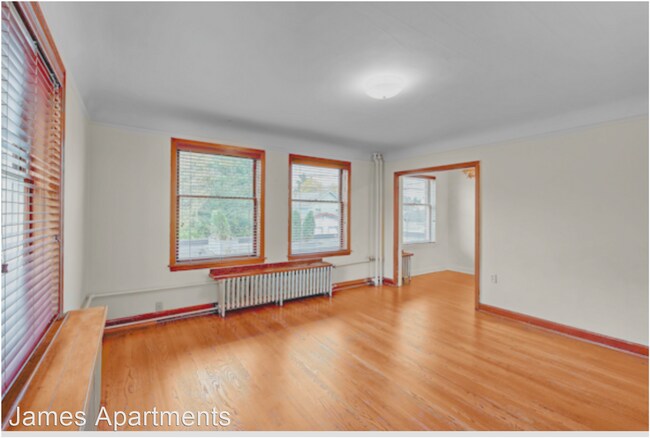Building Photo - 2124 California Ave SW